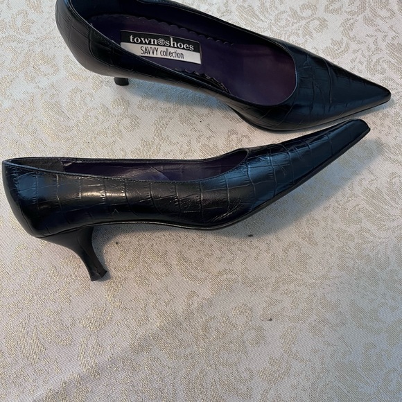 Town Shoes black leather shoes W9 - Picture 3 of 4